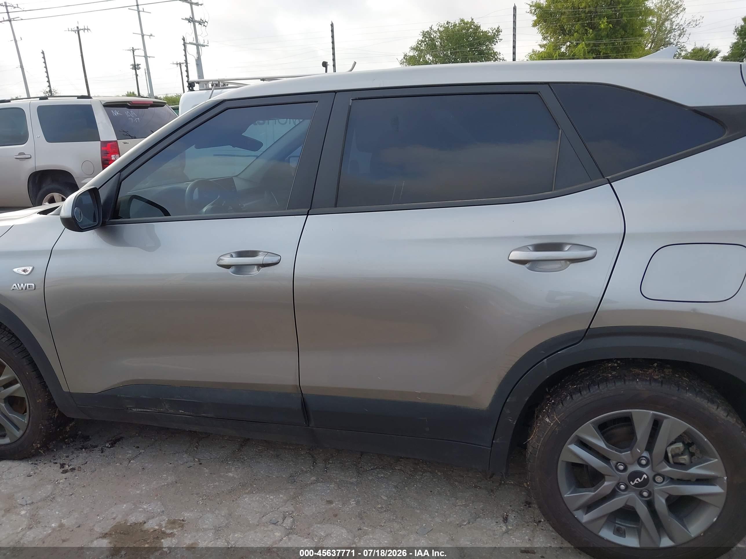 2023 KIA SELTOS LX