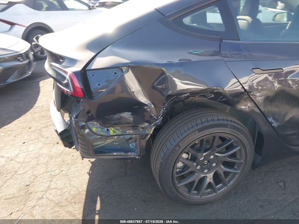 2025 TESLA MODEL 3
