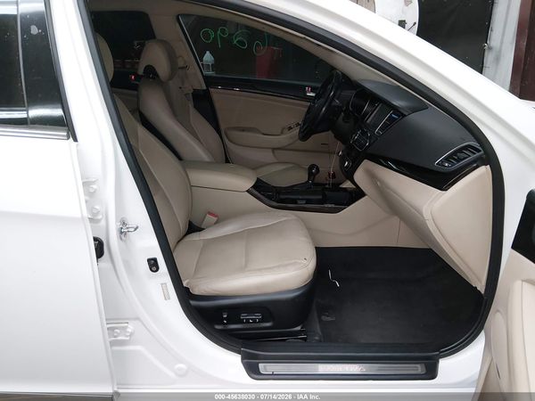 2016 KIA CADENZA Luxury