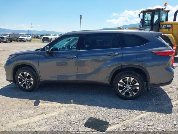 2020 TOYOTA HIGHLANDER XLE
