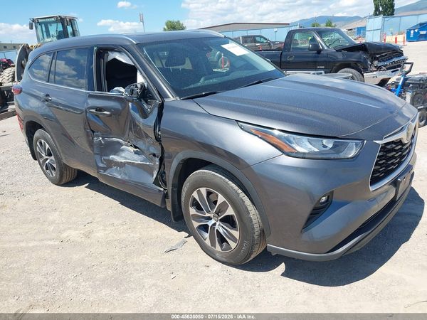 2020 TOYOTA HIGHLANDER XLE