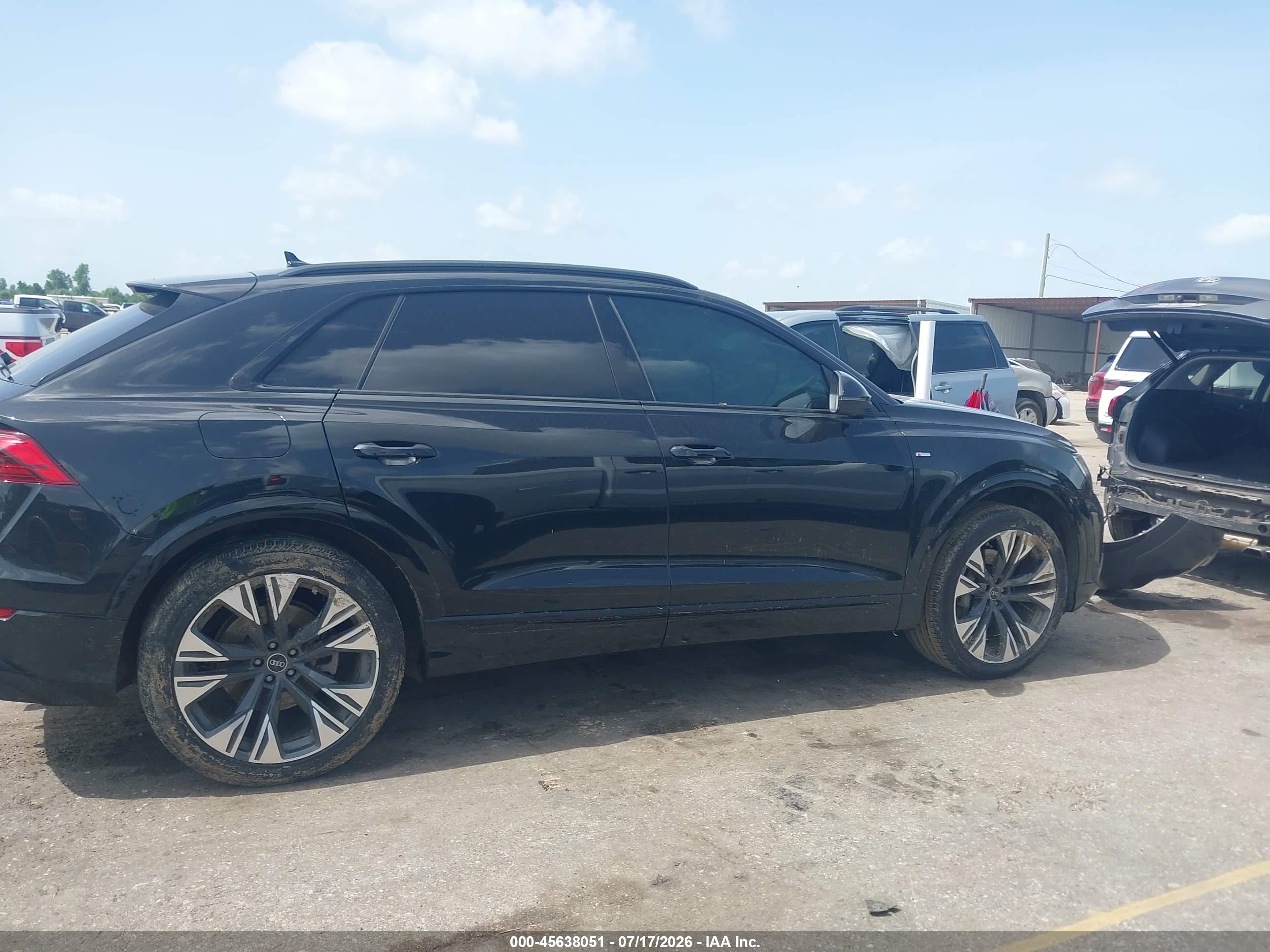 2025 AUDI Q8 S Line quattro Prestige