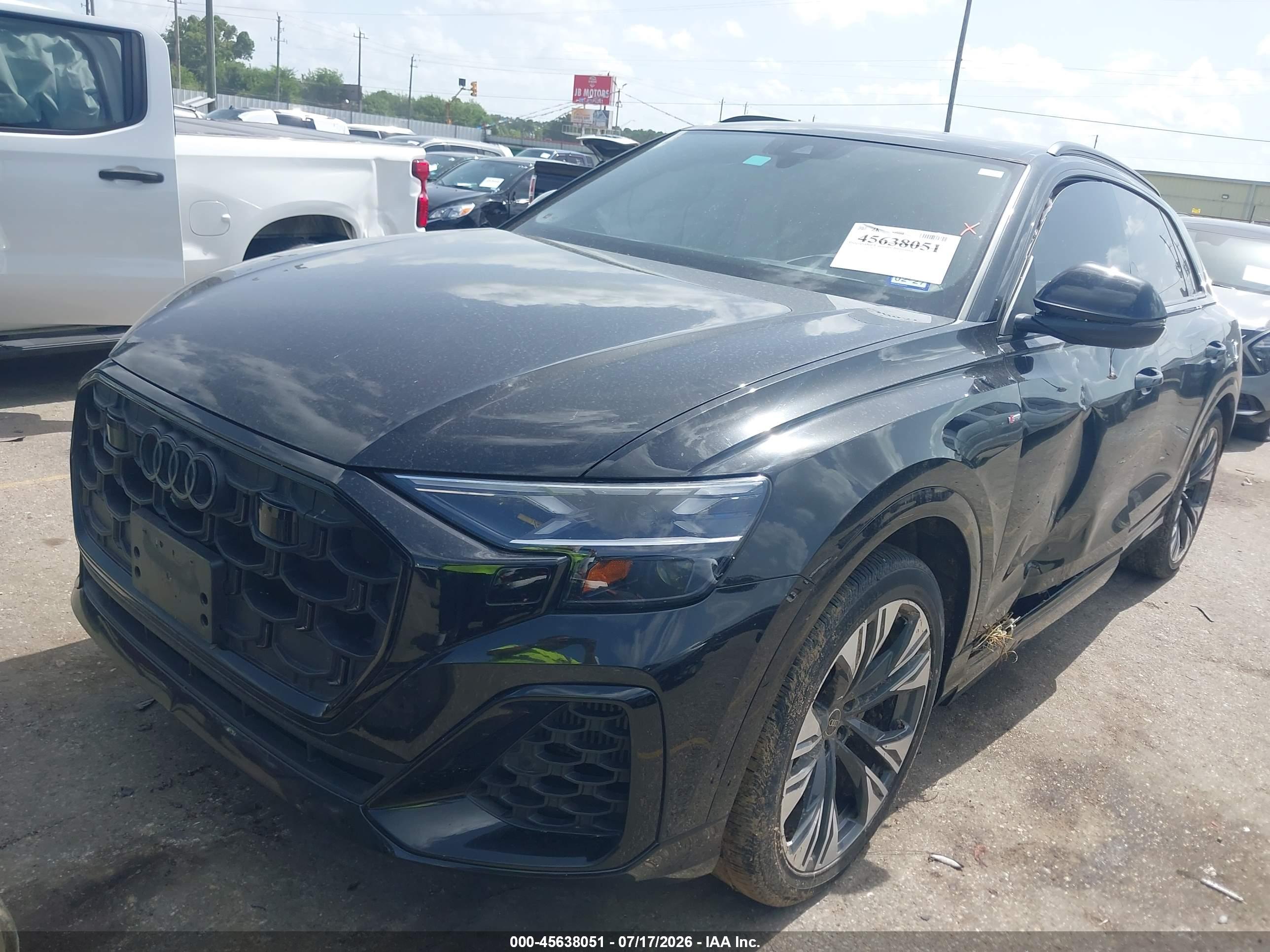 2025 AUDI Q8 S Line quattro Prestige