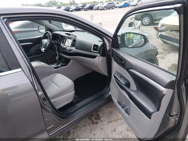 2019 TOYOTA HIGHLANDER LE PLUS