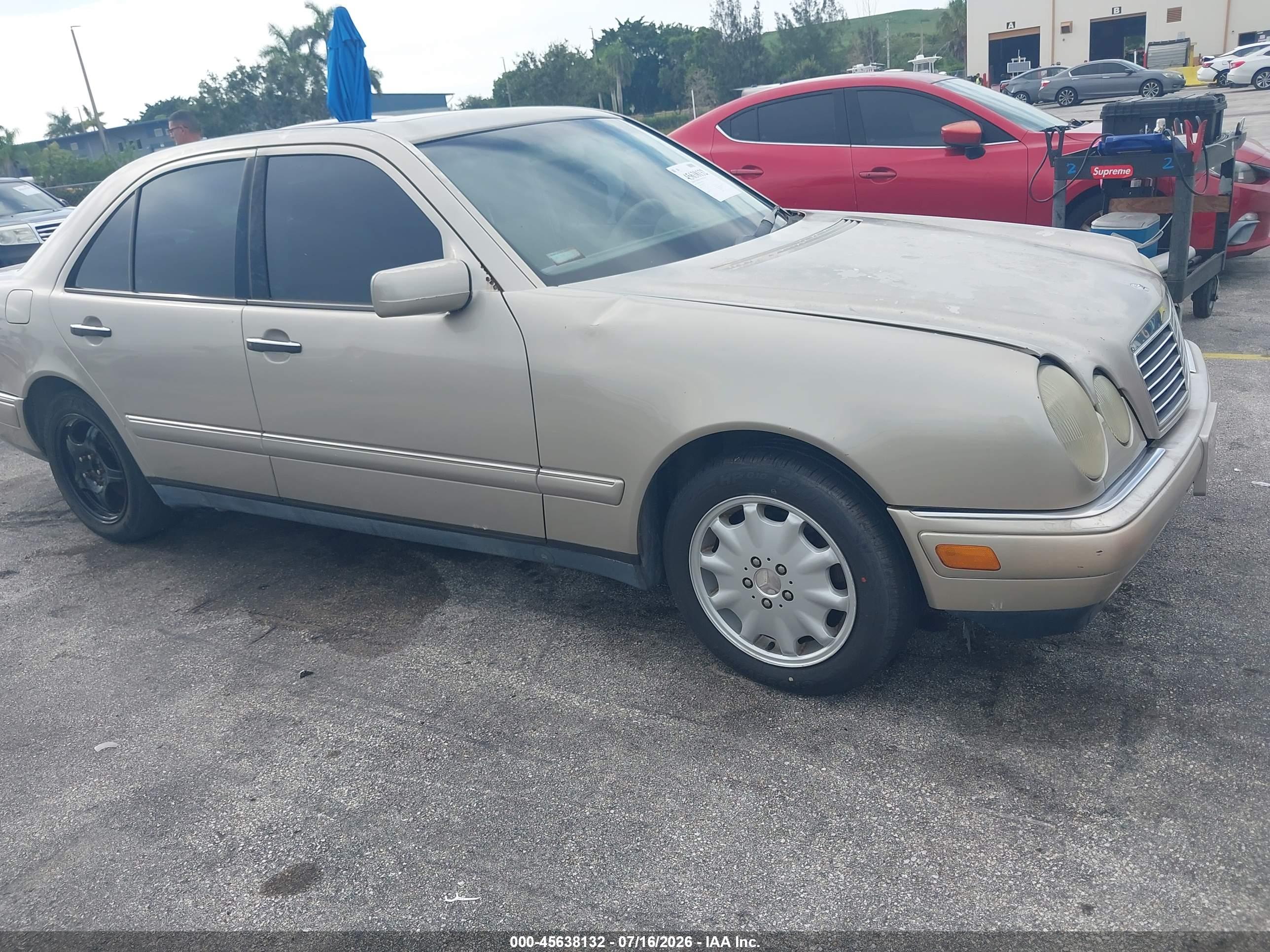 1999 MERCEDES-BENZ E 320 E320