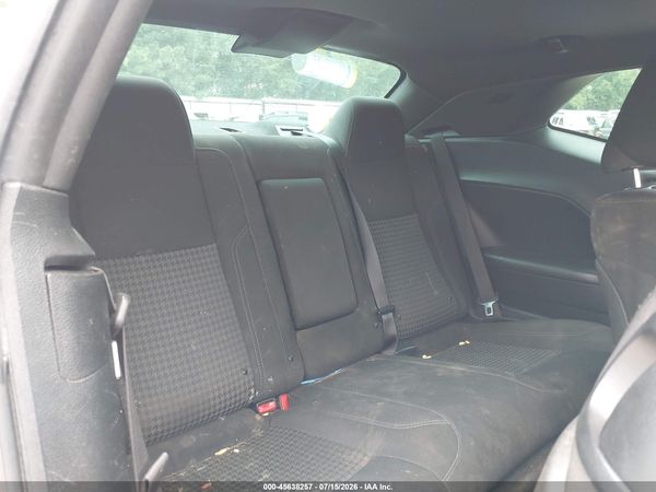 2016 DODGE CHALLENGER SXT