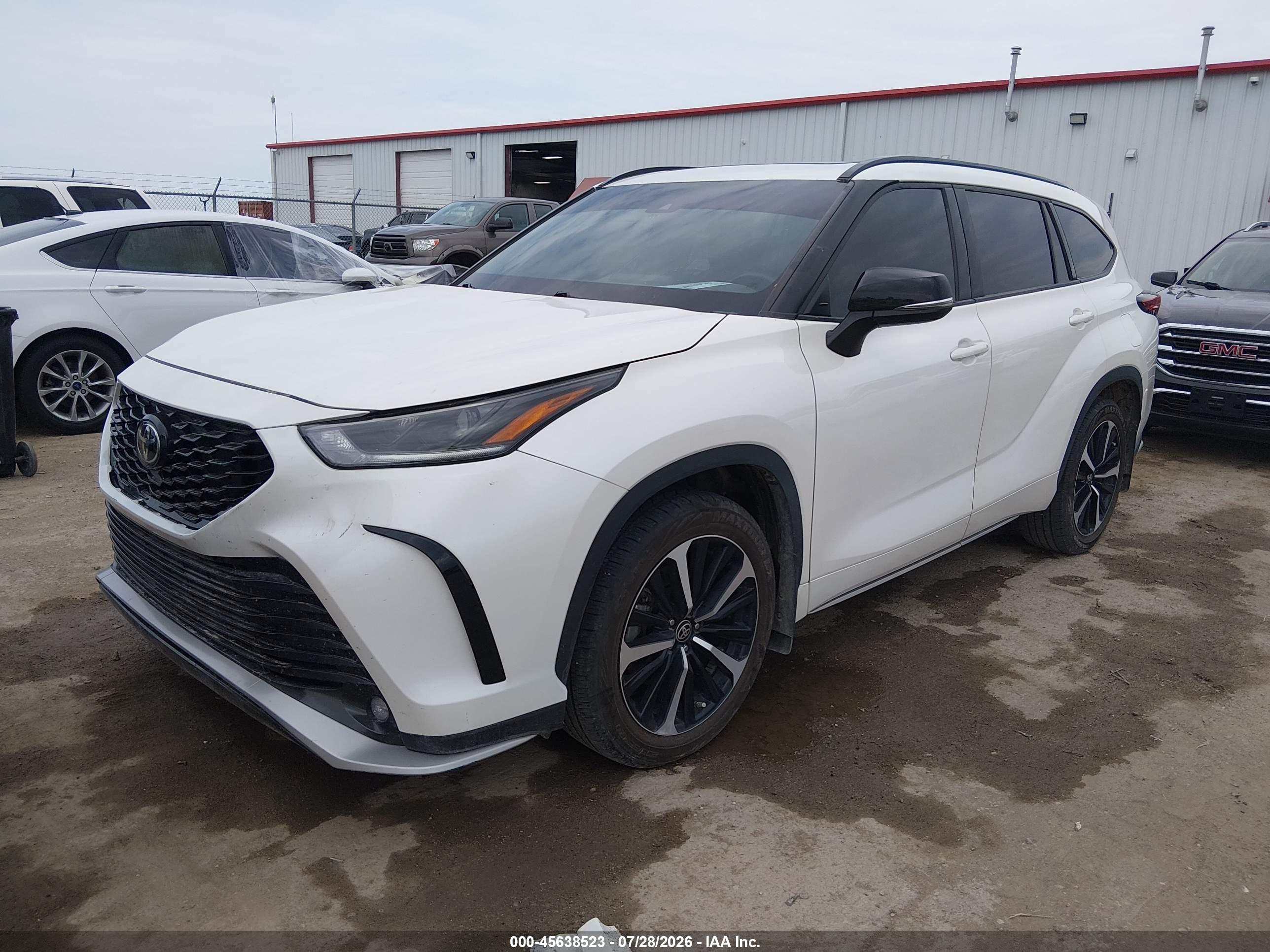 2021 TOYOTA HIGHLANDER XSE