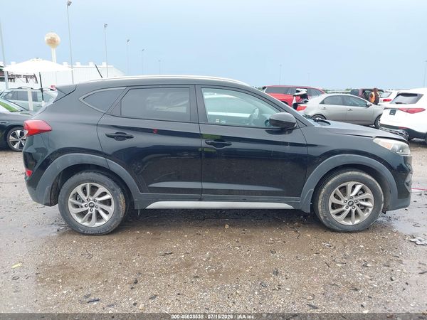 2017 HYUNDAI TUCSON SE