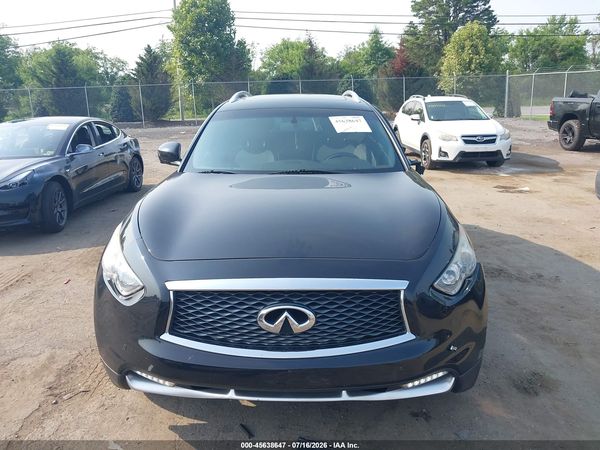 2017 INFINITI QX70