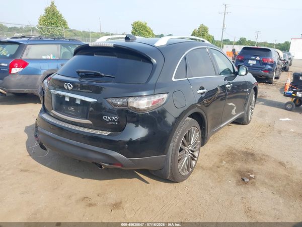 2017 INFINITI QX70