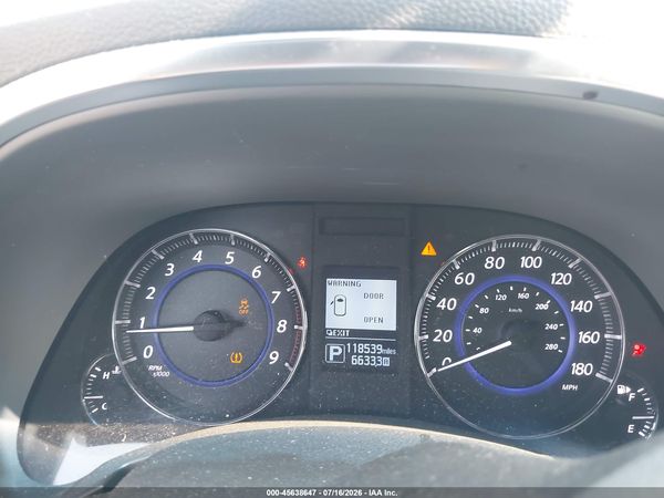 2017 INFINITI QX70
