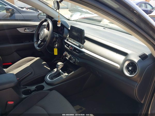 2024 KIA FORTE LX