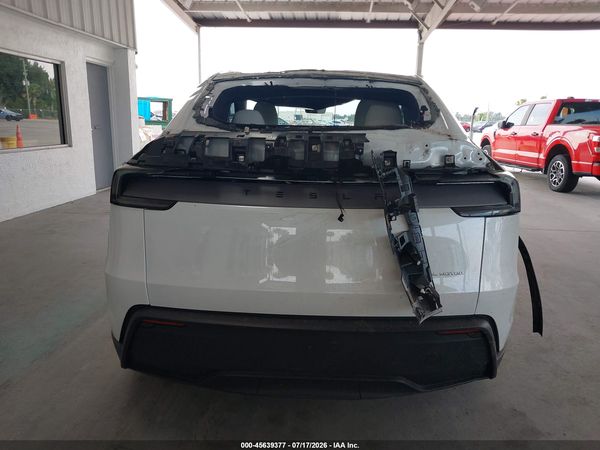 2026 TESLA MODEL Y