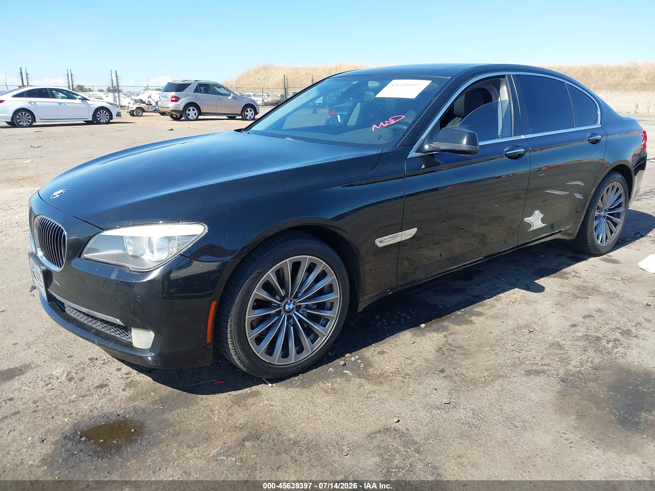 2012 BMW 740I