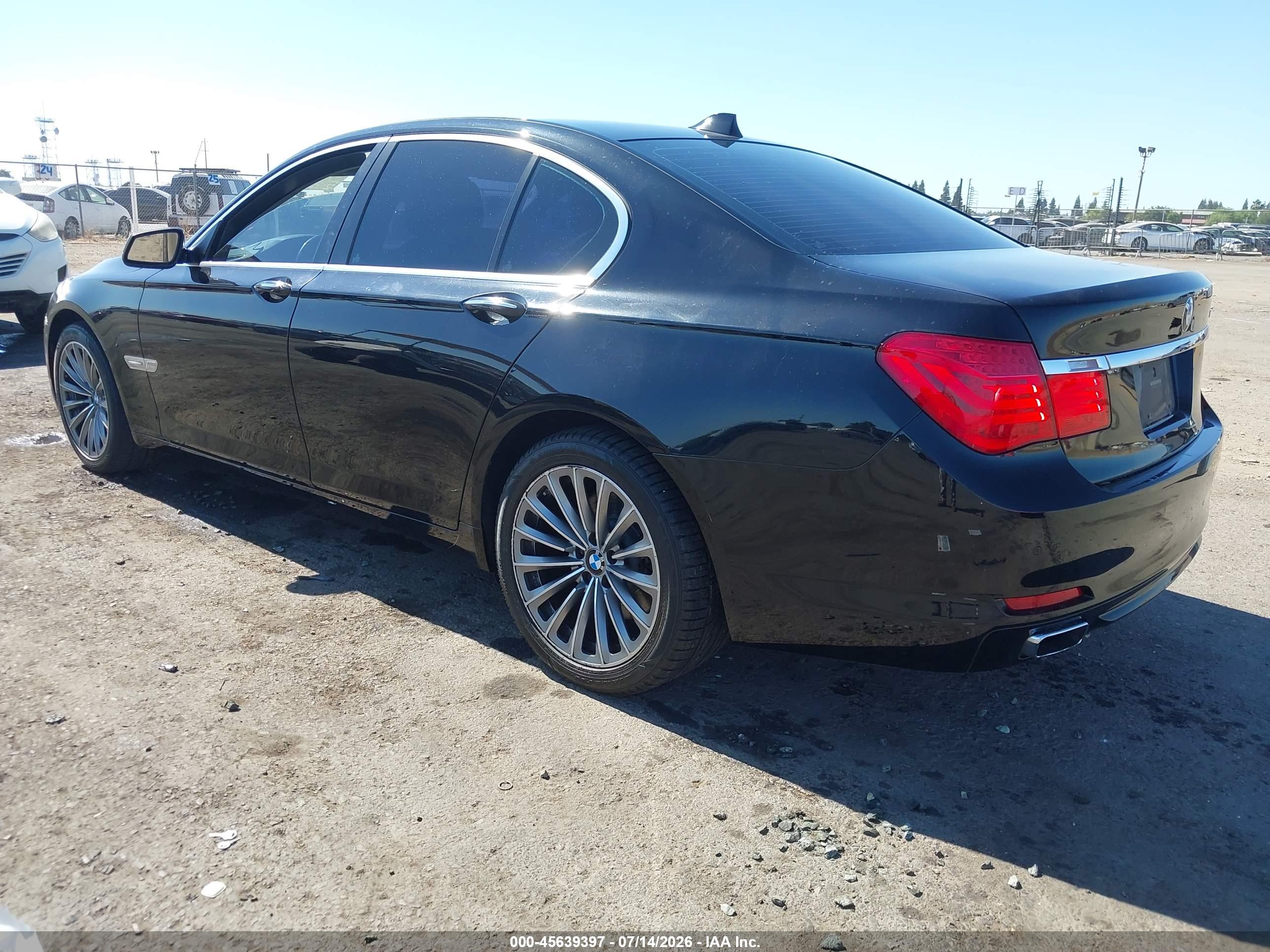 2012 BMW 740I