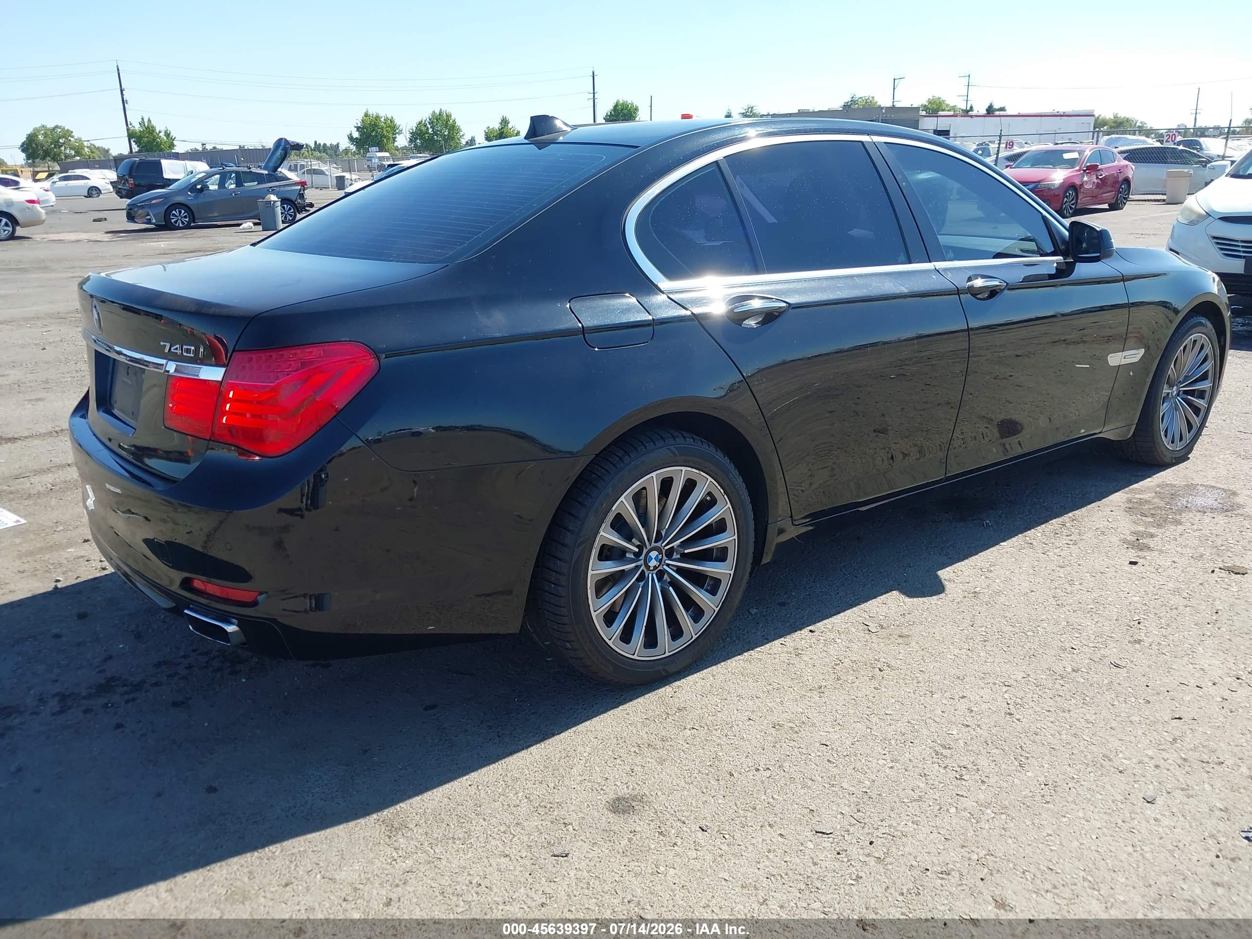 2012 BMW 740I
