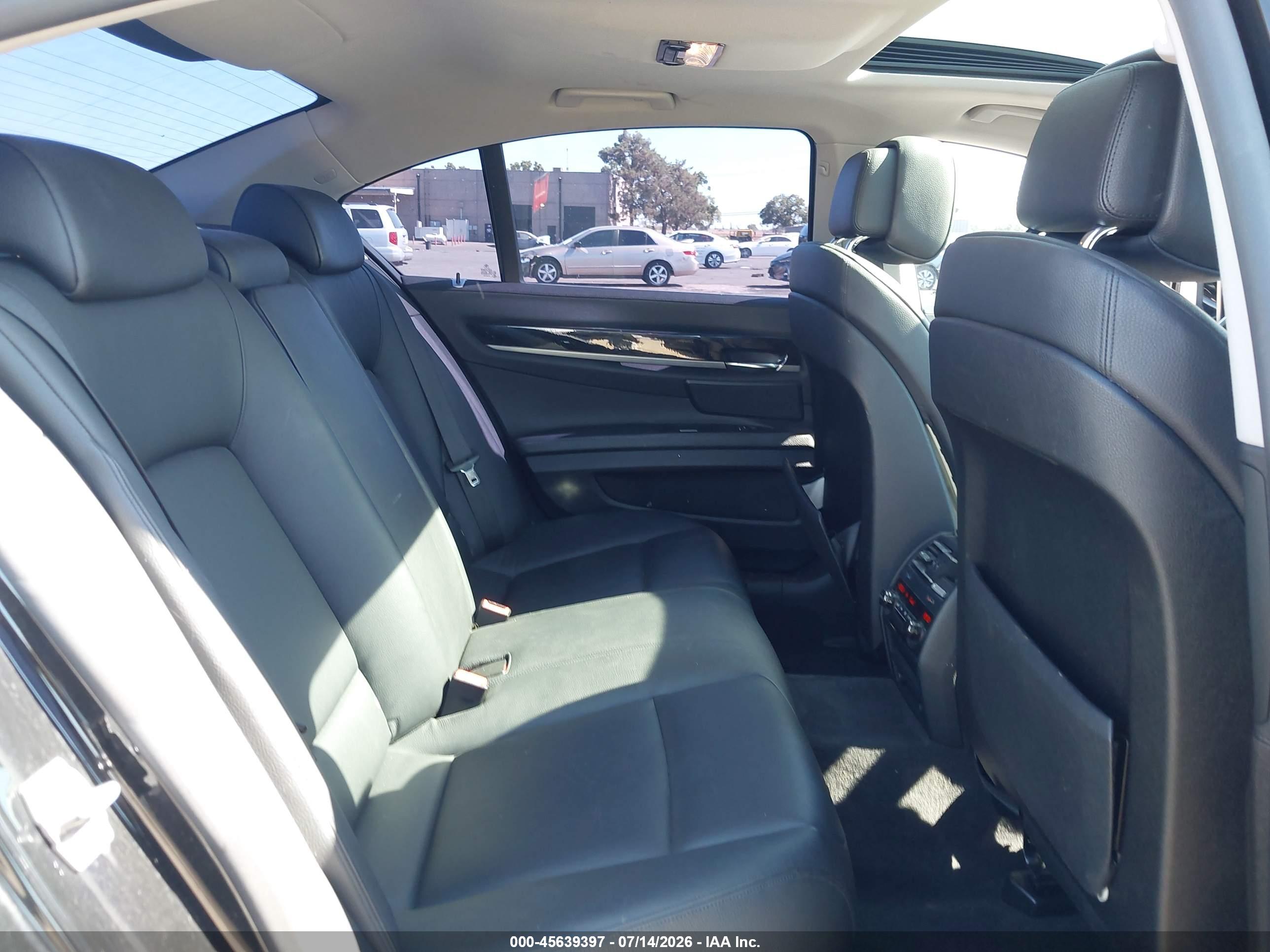2012 BMW 740I