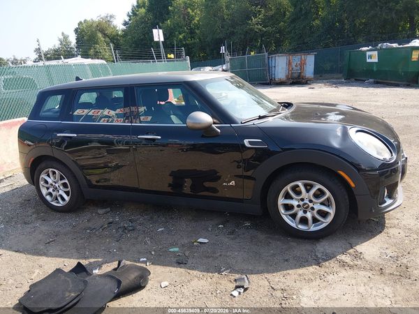 2017 MINI CLUBMAN COOPER