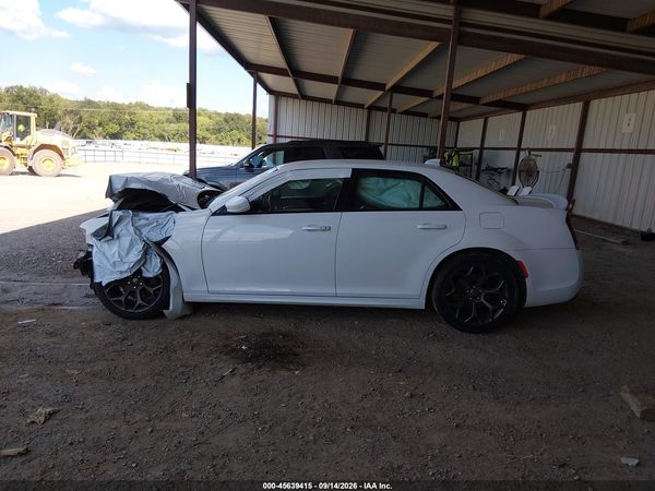 2017 CHRYSLER 300