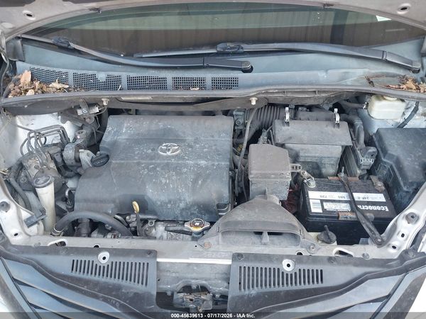 2016 TOYOTA SIENNA L 7 PASSENGER