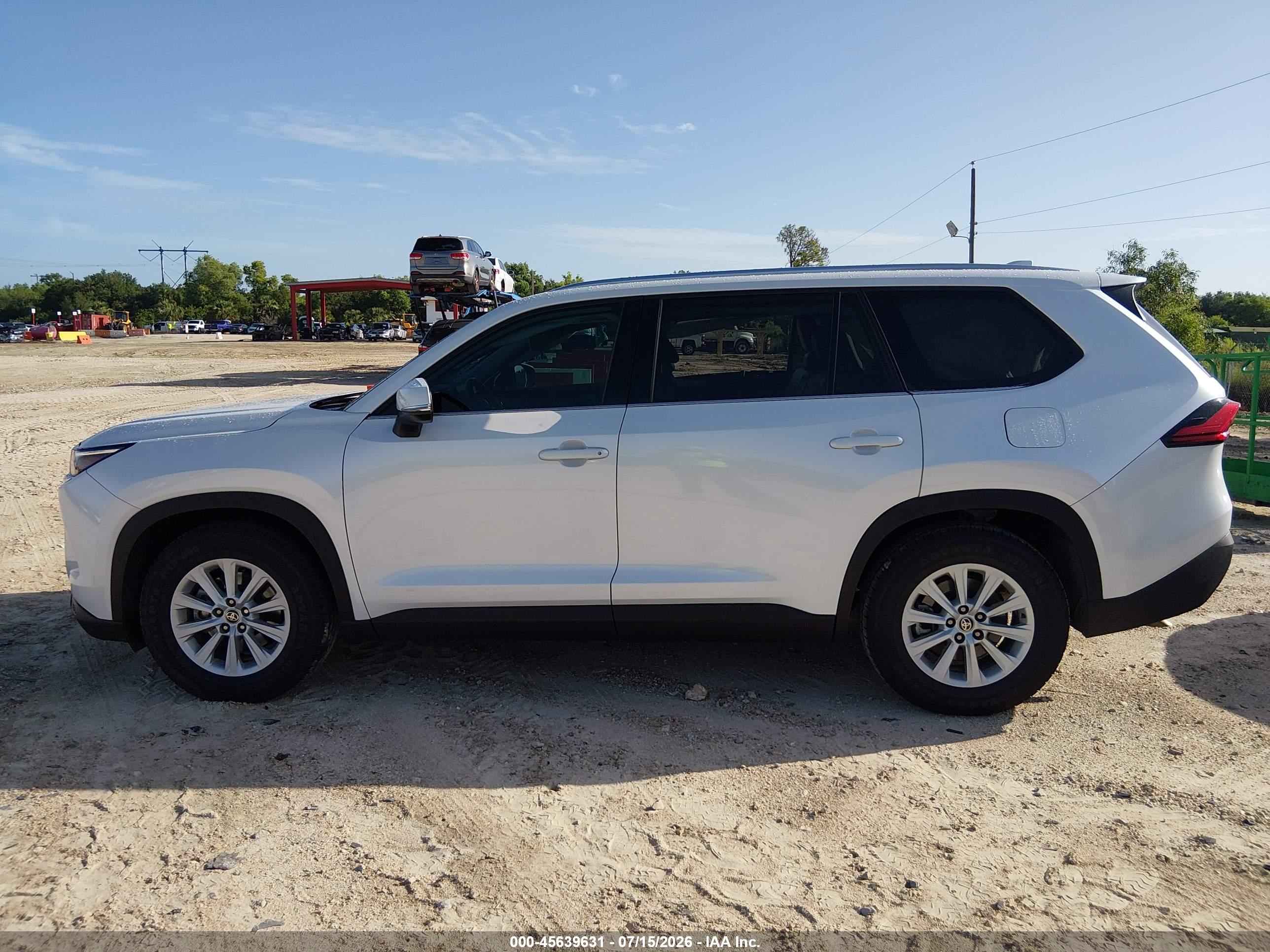 2024 TOYOTA GRAND HIGHLANDER XLE