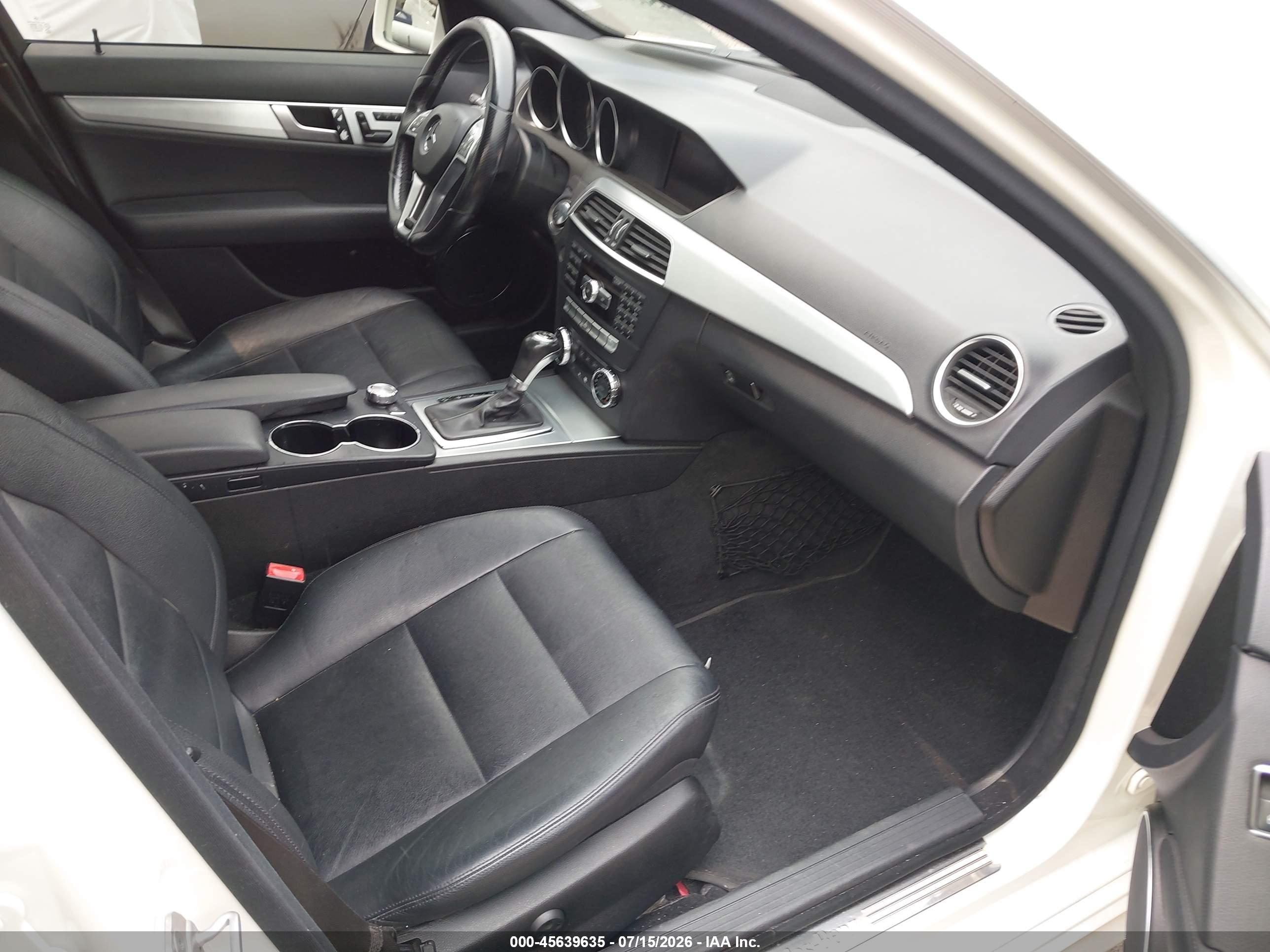 2012 MERCEDES-BENZ C 300