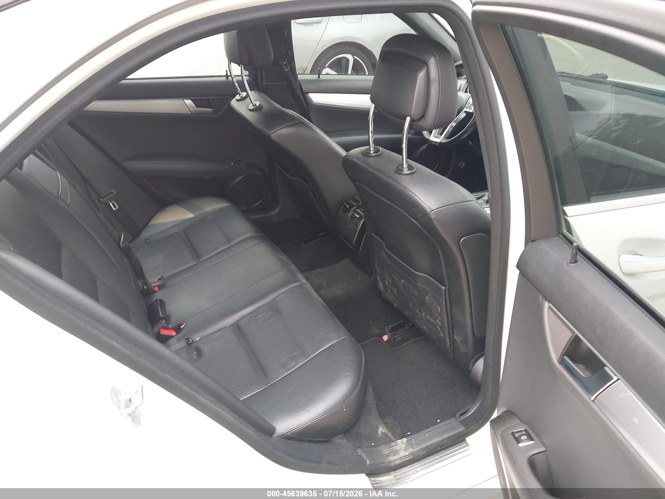 2012 MERCEDES-BENZ C 300