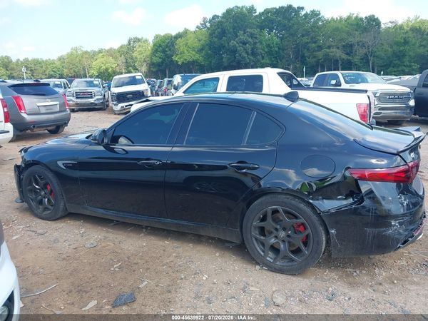 2021 ALFA ROMEO GIULIA