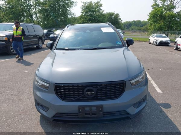 2021 VOLVO XC40 T5 R-DESIGN