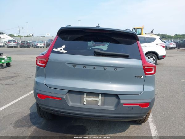 2021 VOLVO XC40 T5 R-DESIGN