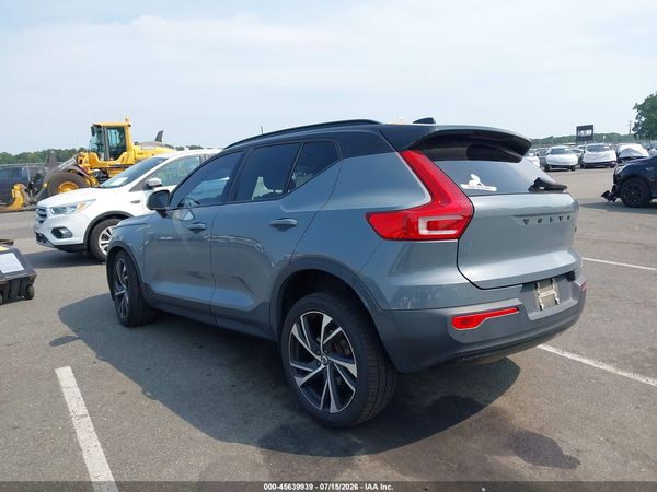 2021 VOLVO XC40 T5 R-DESIGN