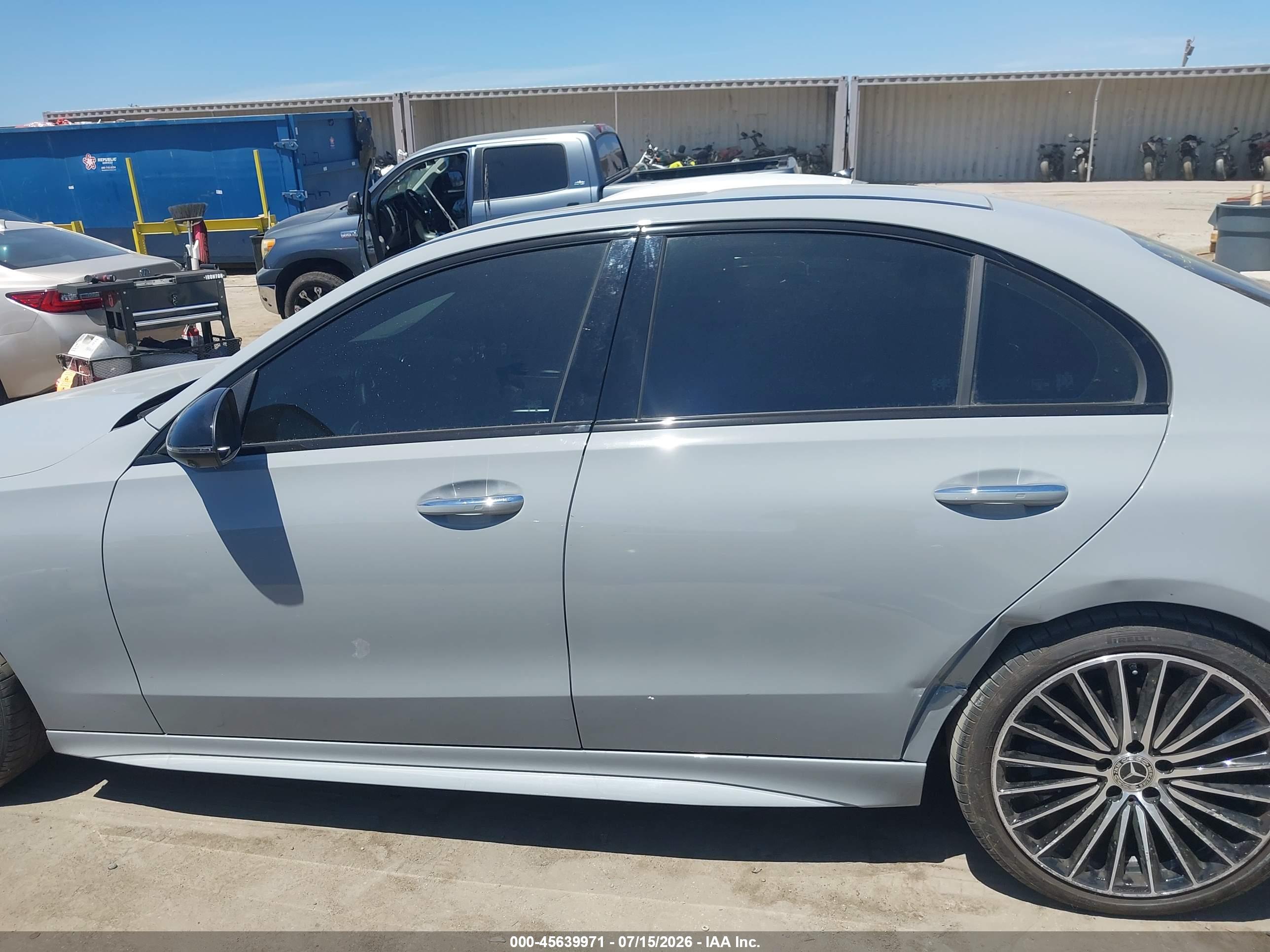 2025 MERCEDES-BENZ C 300 C300