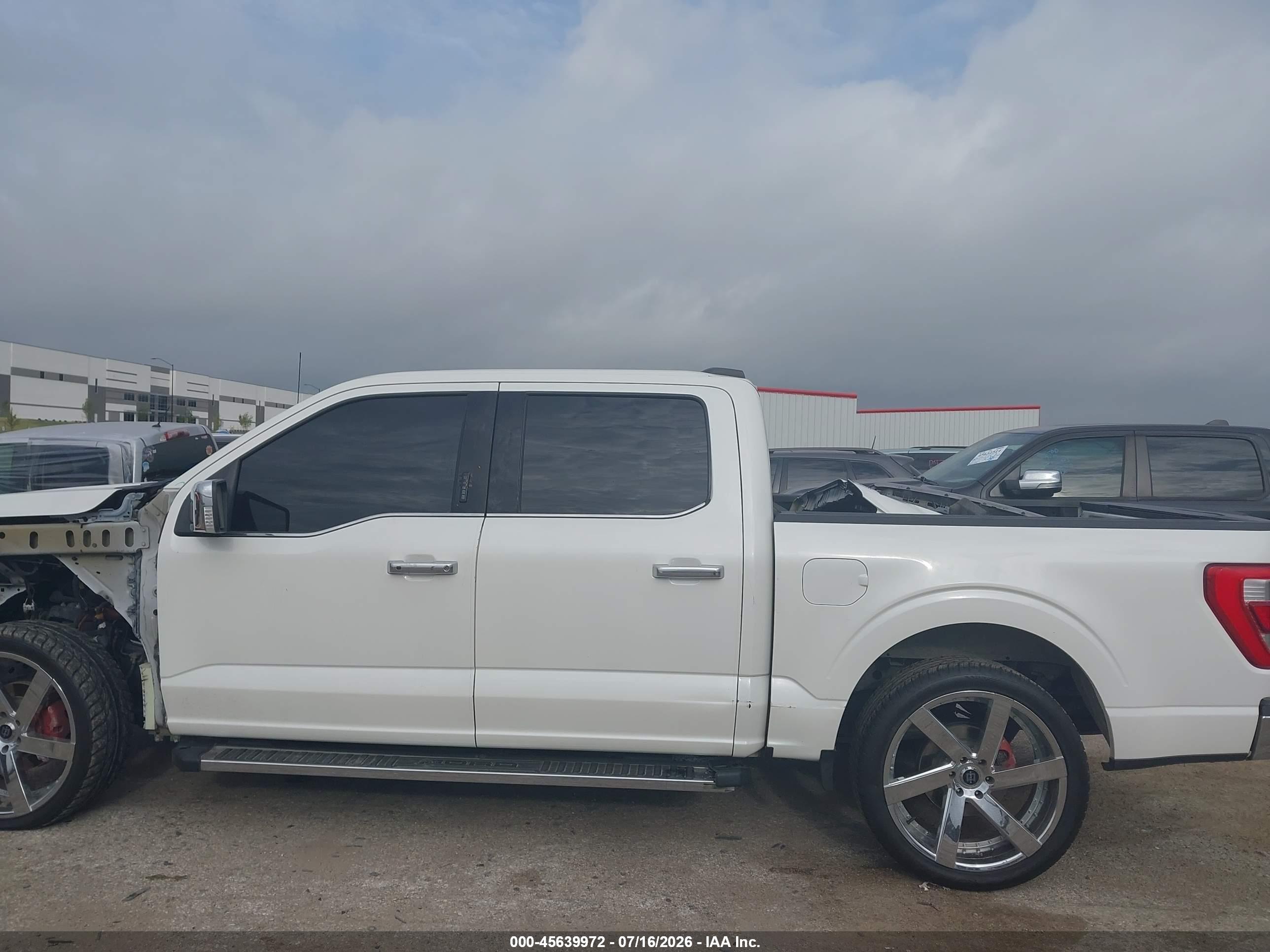 2021 FORD F-150 LARIAT