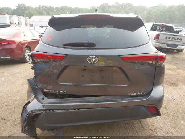 2022 TOYOTA HIGHLANDER XLE