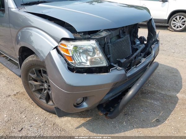 2018 NISSAN FRONTIER SV