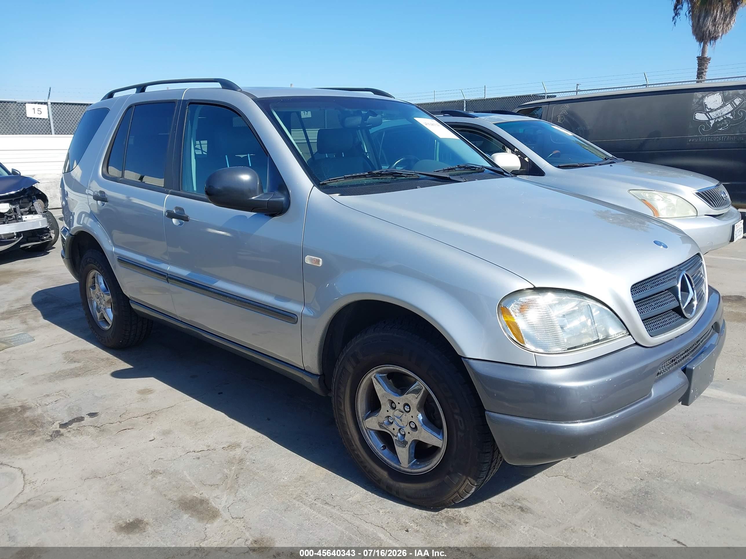 1999 MERCEDES-BENZ ML 320 ML320