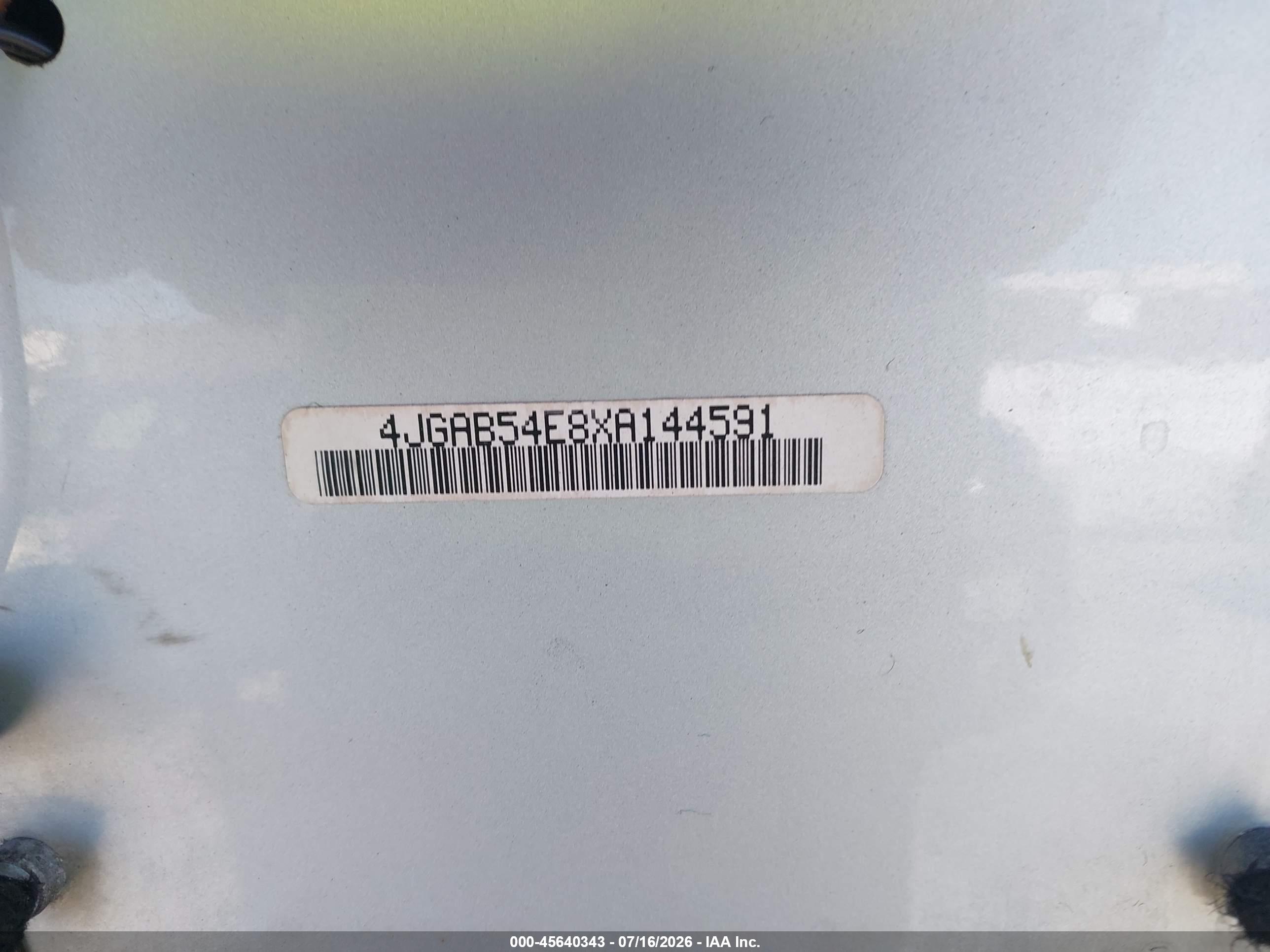1999 MERCEDES-BENZ ML 320 ML320