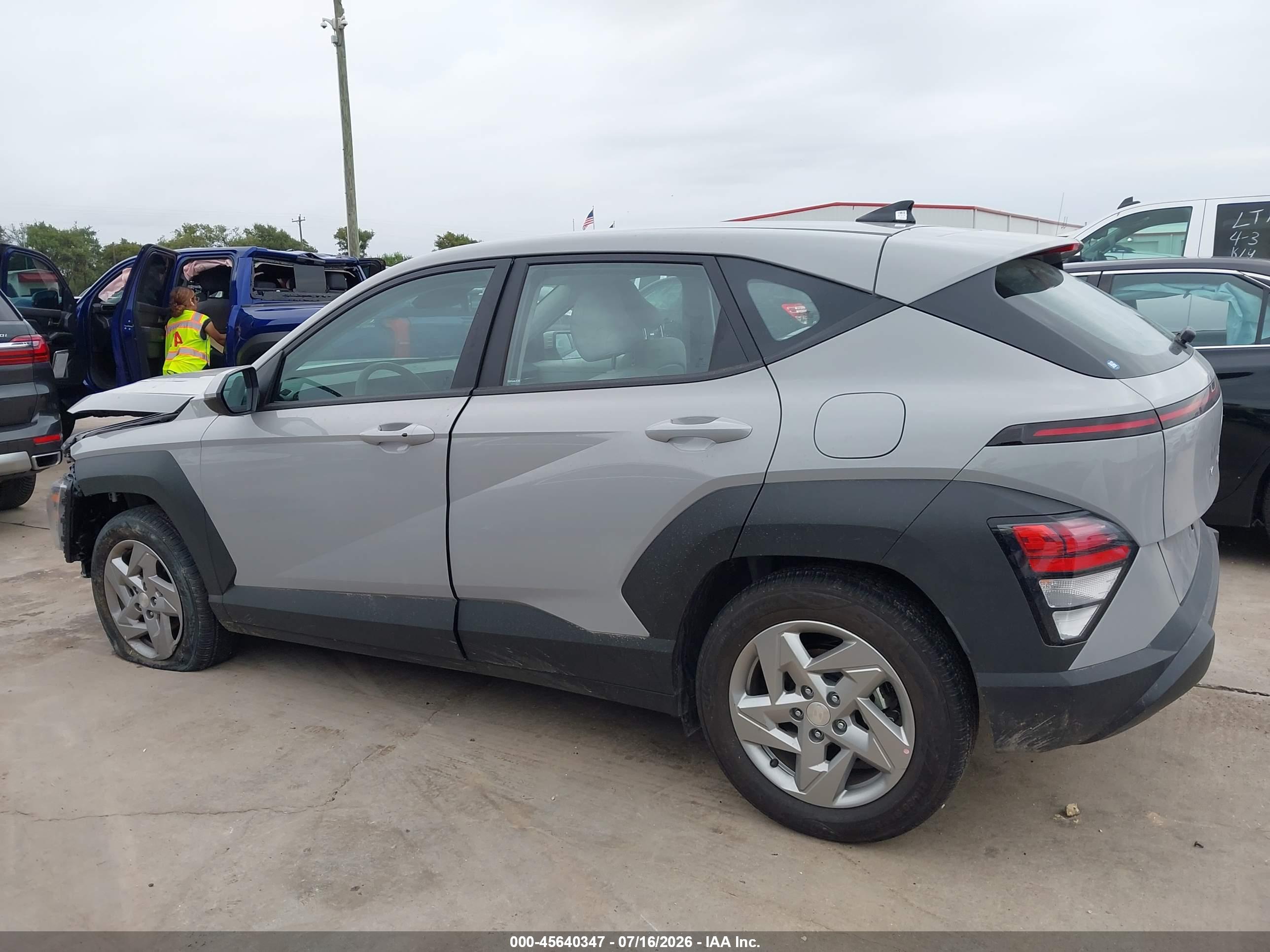 2026 HYUNDAI KONA SE
