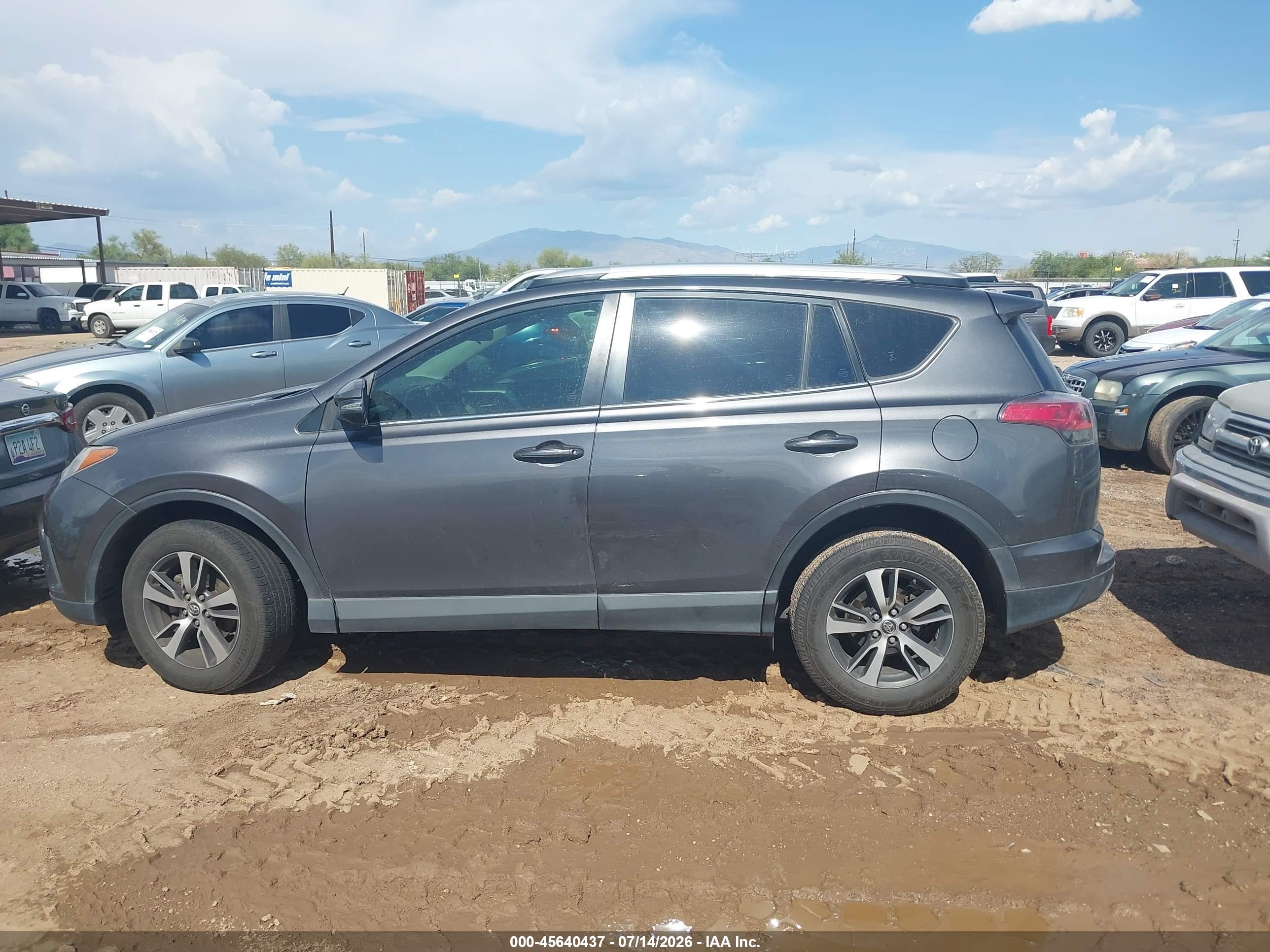 2016 TOYOTA RAV4 XLE