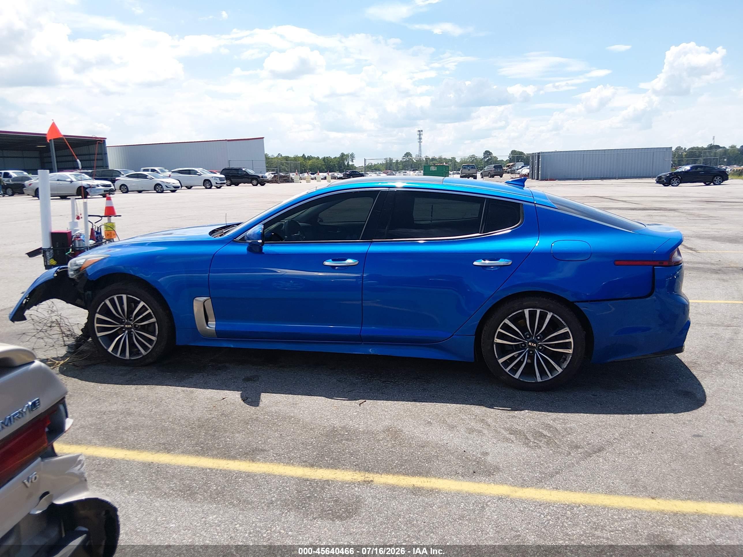 2018 KIA STINGER PREMIUM