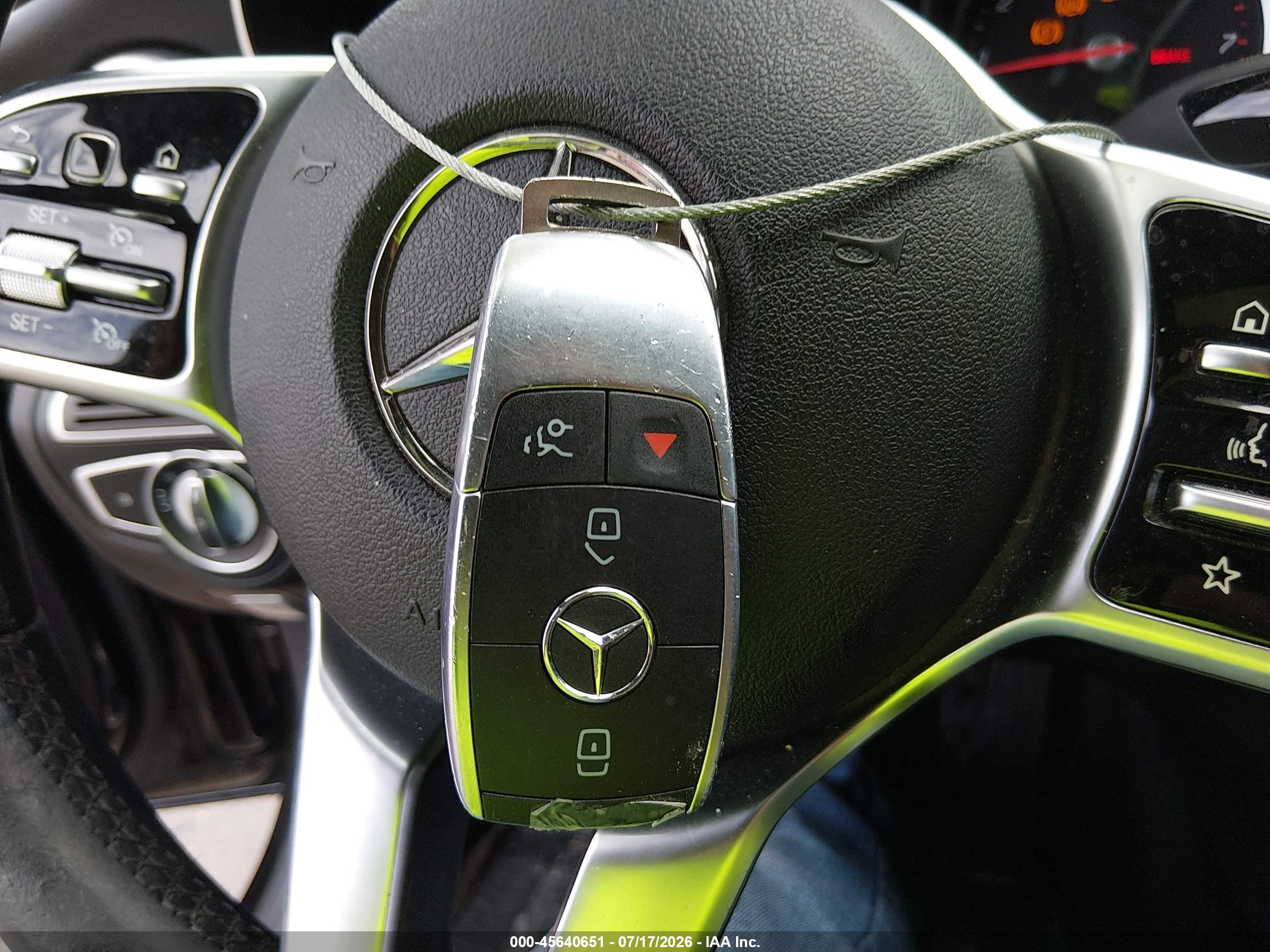 2020 MERCEDES-BENZ C 300 C300