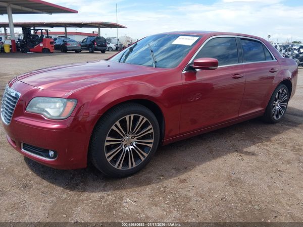 2012 CHRYSLER 300 — I2