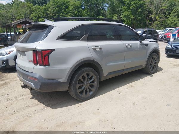 2022 KIA SORENTO X-LINE EX