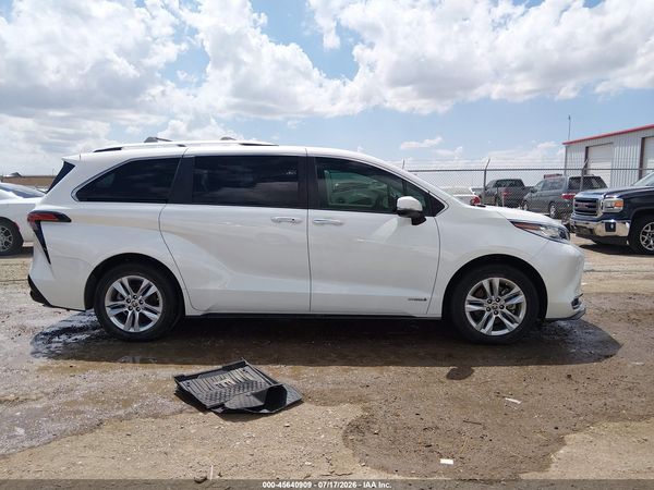 2021 TOYOTA SIENNA LIMITED