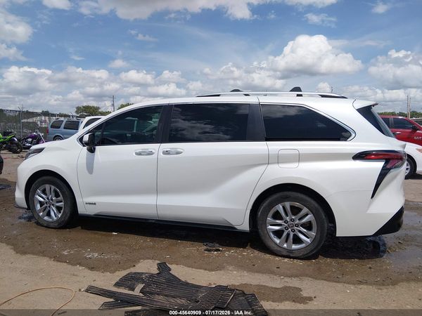 2021 TOYOTA SIENNA LIMITED