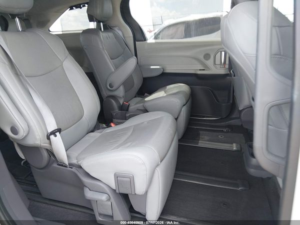 2021 TOYOTA SIENNA LIMITED