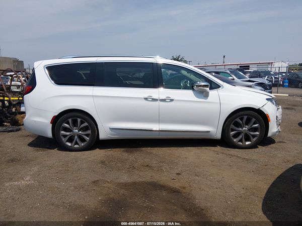2019 CHRYSLER PACIFICA LIMITED
