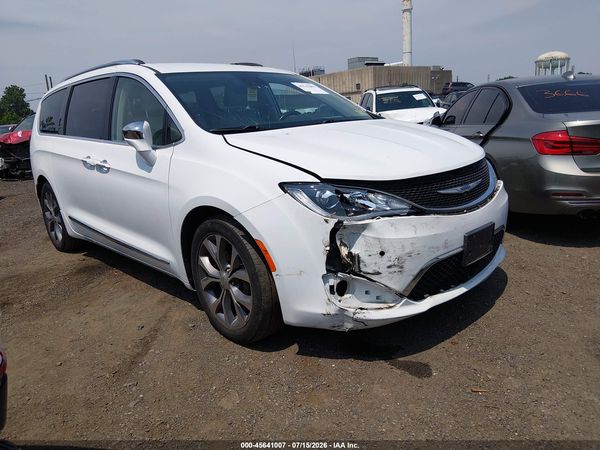 2019 CHRYSLER PACIFICA LIMITED