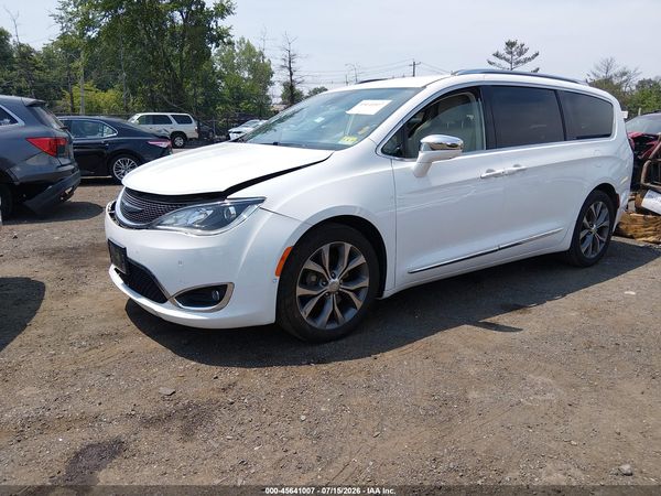 2019 CHRYSLER PACIFICA LIMITED