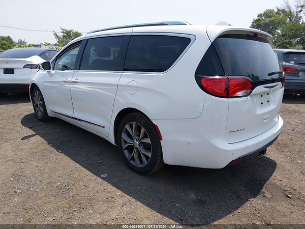 2019 CHRYSLER PACIFICA LIMITED